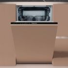 Hotpoint HP2ID10CS80UK with door ajar