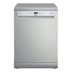 Hotpoint H7FHP43XUK image showing dishwasher from the front