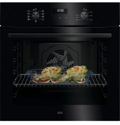 AEG OU5AB20XK single oven in gloss black